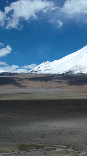 航拍5A帕米尔旅游景区雪山之父慕士塔格峰视频风景名胜44秒视频