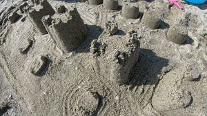 沙滩上的沙城堡10秒视频
