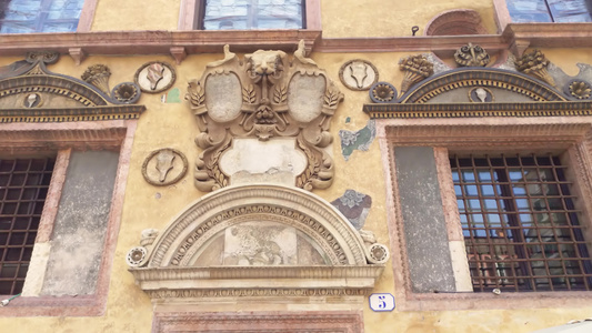 维罗纳PiazzadeiSignori大楼的建筑结构视频