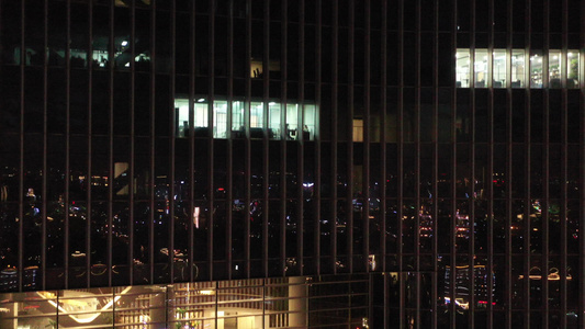 河南郑州绿地双子塔夜景摩天大楼高层城市天际线视频