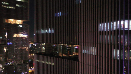 河南郑州绿地双子塔夜景摩天大楼高层城市天际线视频