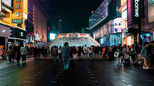 实拍湖南长沙国金街夜景人流量延时摄影12秒视频