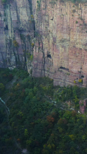 郭亮洞绝壁公路航拍旅游景点129秒视频