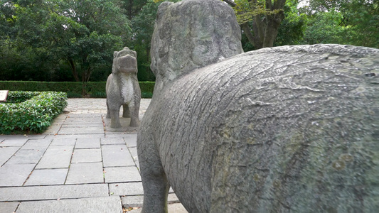 南京明孝陵风景区神道石象路麒麟雕塑视频