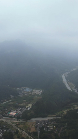 航拍湖南湘西5A级旅游景区德夯大峡谷道路村庄素材景区素材60秒视频