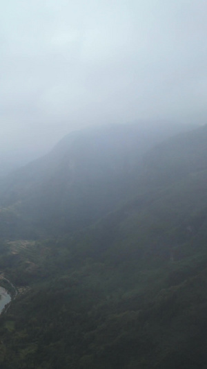 航拍湖南湘西5A级旅游景区德夯大峡谷道路村庄素材景区素材60秒视频