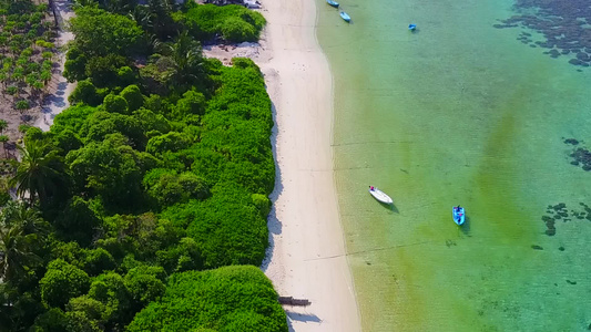 宁静的环礁湖海滩旅行的浪漫风景在度假胜地附近由清凉视频