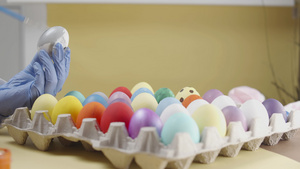 彩色的鸡蛋16秒视频