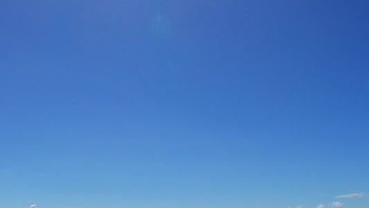 完美海滨海滩旅行的精密抽象之文由蓝海出行日落前有白沙视频