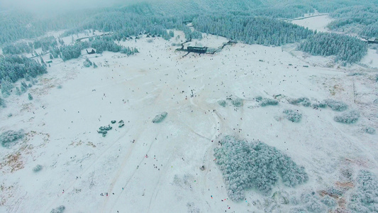 重庆武隆仙女山大草原滑雪场视频