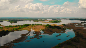 河流和岛屿上空25秒视频