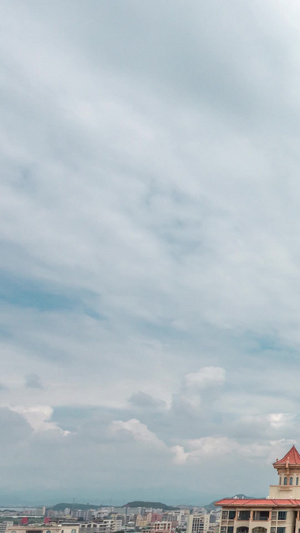 城镇上空的蓝天白云延时视频自然风光16秒视频