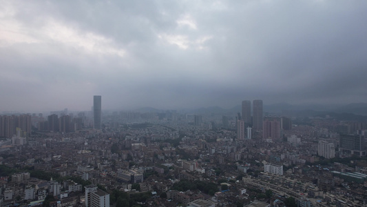 城市极端天气暴雨来袭航拍广东中山视频