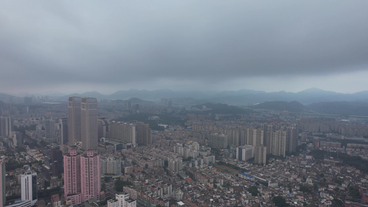 城市极端天气暴雨来袭航拍广东中山视频