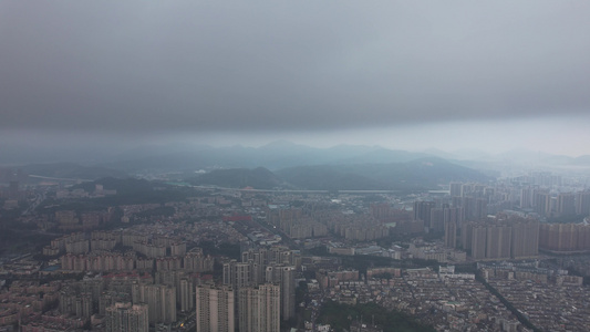 城市极端天气暴雨来袭航拍广东中山视频