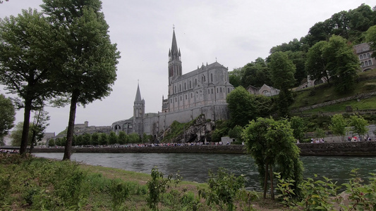 法兰西的卢尔德Basilica视频
