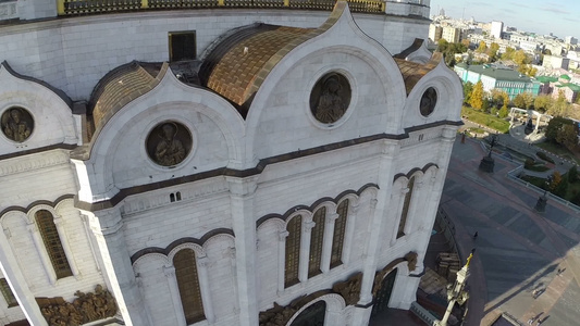 基督大教堂的空中观察在城市莫斯科乌鲁西亚背景下救世主视频