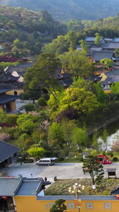 宁波奉化溪口雪窦寺航拍大门到大佛未来佛视频