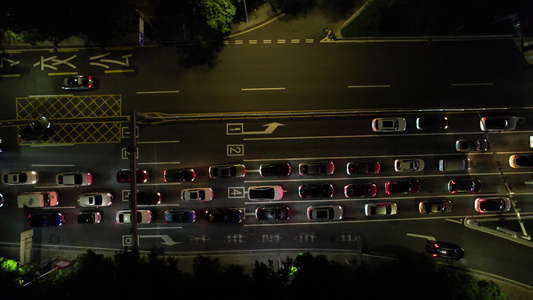 城市夜晚道路车流航拍视频