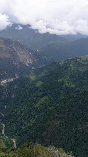 香格里拉大峡谷航拍香格里拉航拍31秒视频