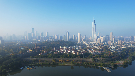 4K实拍早晨南京紫峰城市与古鸡鸣寺视频