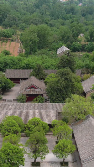 航拍5A嵩山风景区景点中国四大书院嵩阳书院全景视频历史建筑70秒视频