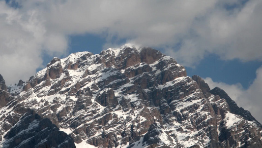 美丽的意大利阿尔卑斯山延时视频