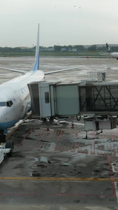 廊桥撤离飞机准备起来国际民航日视频