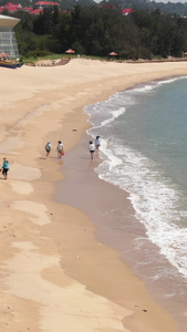 航拍夏日海浪沙滩竖屏视频视频