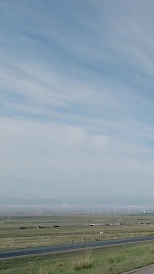 青海自驾游行车视角行驶在大西北广阔无垠的天地之间第一视角51秒视频