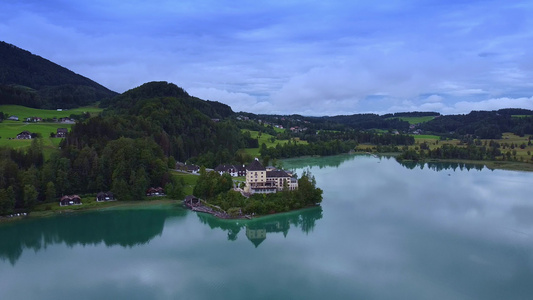 令人惊叹的奥斯特里亚湖富施尔湖景色视频