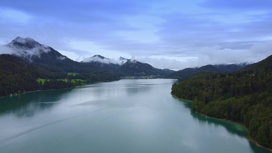 令人惊叹的奥斯特里亚湖富施尔湖景色视频