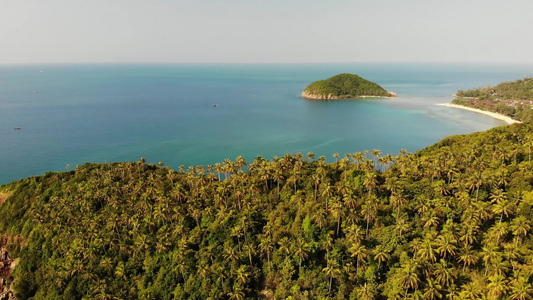 空中无人机查看泰国帕岸岛小马岛异国情调的海岸全景景观视频