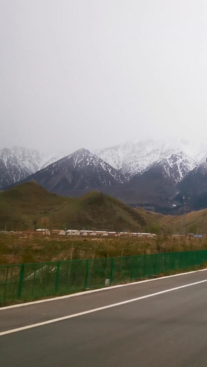 自驾游行车视角旅拍雪山公路自然风光视频素材非都市42秒视频