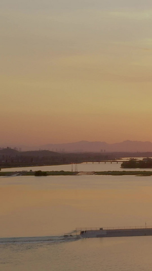 航拍石家庄滹沱河湿地夕阳45秒视频