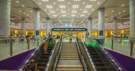 重庆北站与地铁换乘人流视频素材视频