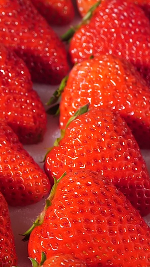 丹东草莓大草莓41秒视频