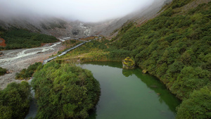 5A景区甘孜州海螺沟月牙湖航拍视频41秒视频