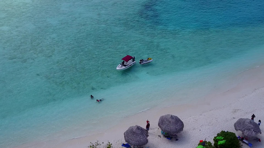 蓝海和白沙的海热带海湾海滩视频