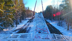 冬季森林用电高压线塔19秒视频