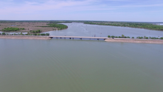 德克萨斯湖射线浴袍的空中观察视频