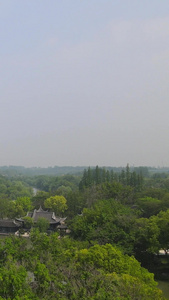扬州瘦西湖景点航拍青山绿水视频