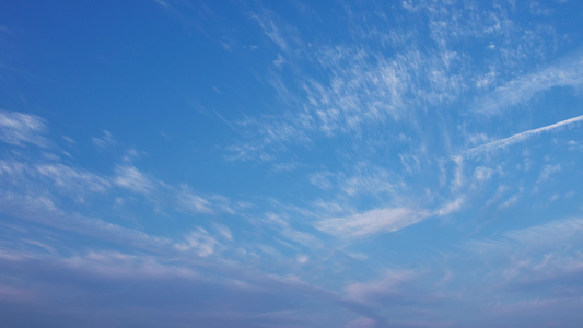 天空中形态各异的云实拍视频