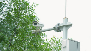 4k实拍城市道路监控探头设备20秒视频