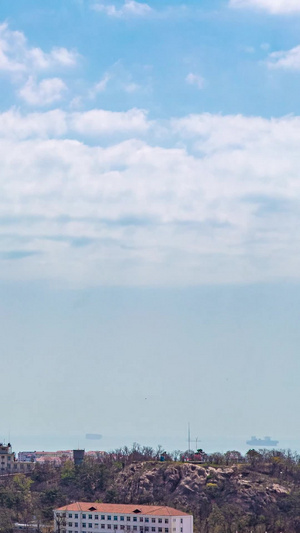 延时青岛第一高楼海天中心远眺青岛cbd18秒视频