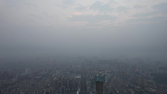 湖南岳阳城市清晨航拍视频