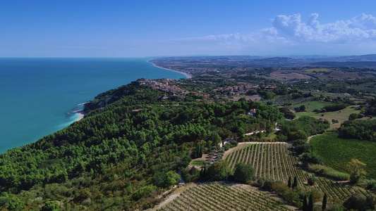 意大利海岸带的空中景色极佳视频