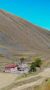 航拍四川甘孜藏族自治州高原风光自驾游视频