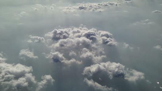 空中飞机内天空的视图视频