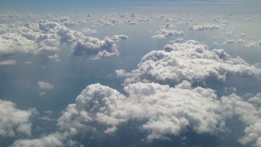 空中飞机内天空的视图视频